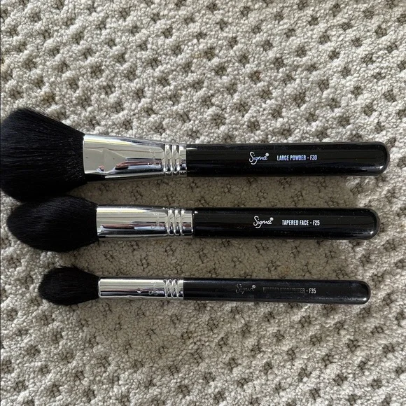 Sigma Beauty Professional Black Brush Collection - Picture 3 of 5